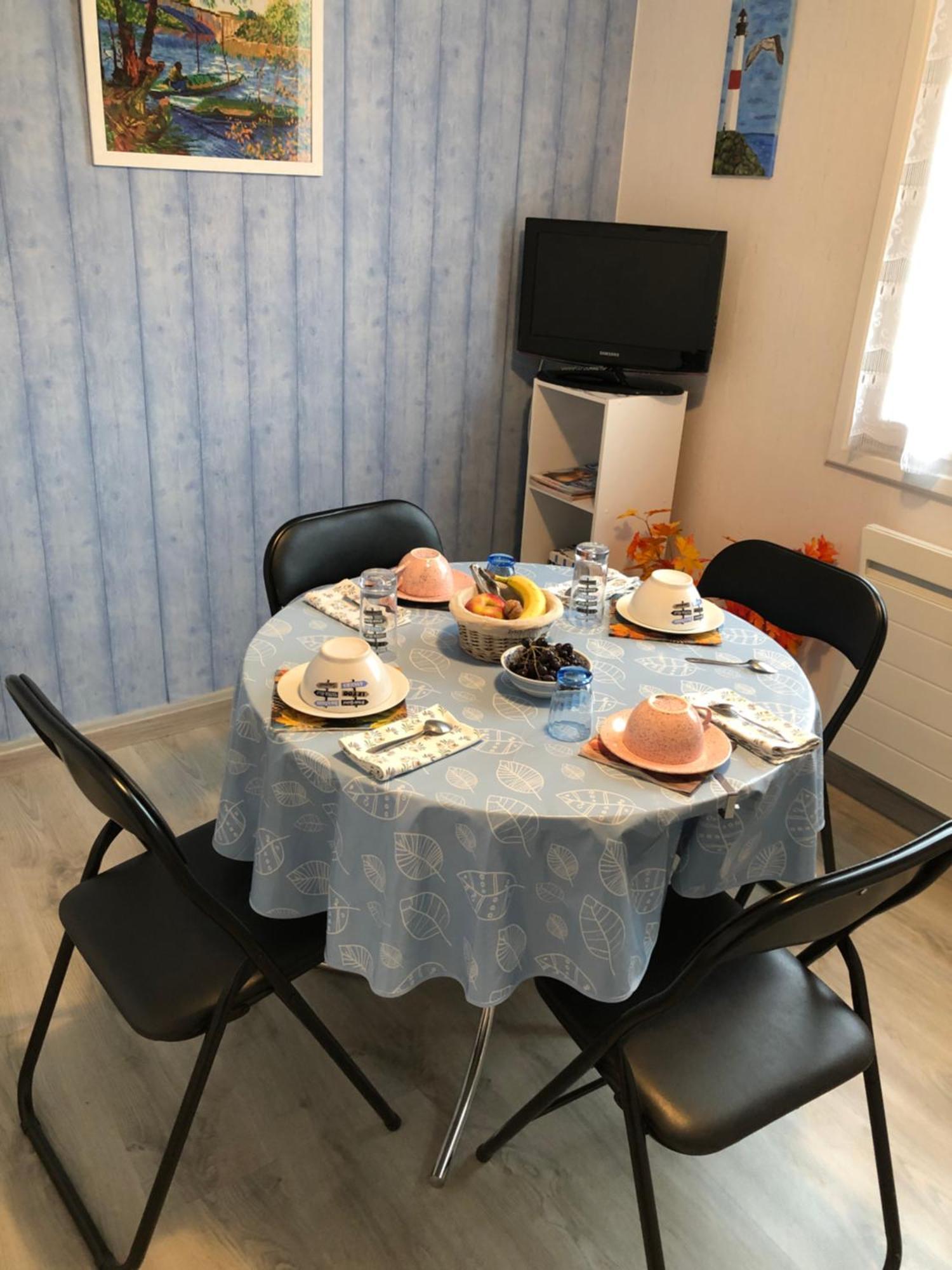 Chez Annie Bed & Breakfast Doue-la-Fontaine Bagian luar foto